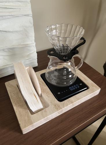 صينية قهوة V60 ترافنتينو شامل الميزان