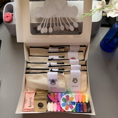 بوكس فعالية الصلصال مع 10 هدايا