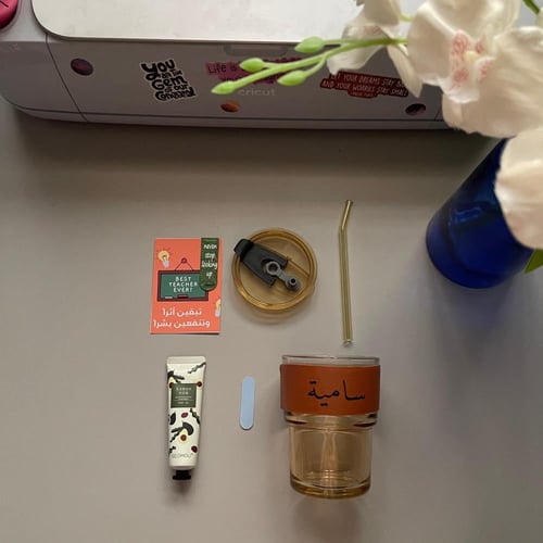 بوكس المعلم مع تعبئة وكتابة الاسم للمشروبات البارد...