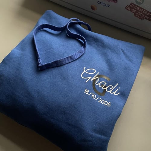 بلوفر ب الاسم والتاريخ