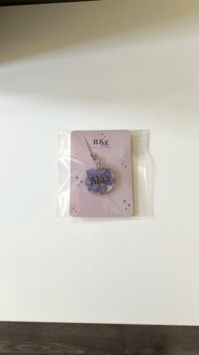 ميداليه بالورد