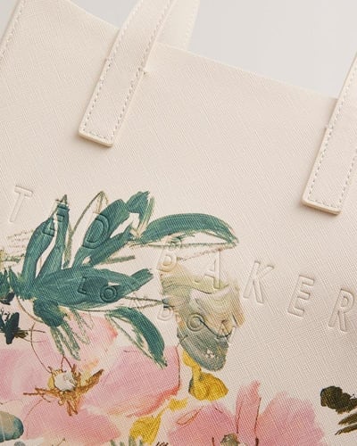 شنطة تيد بيكر كريمي