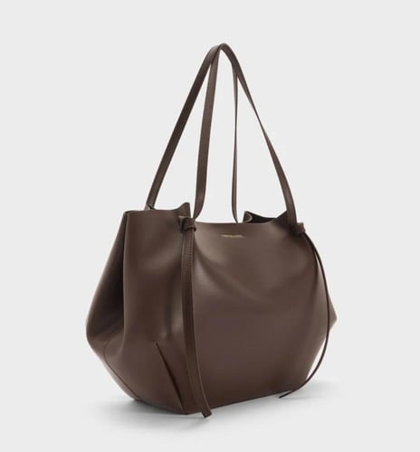 شنطة كالا من تشارلز اند كيث