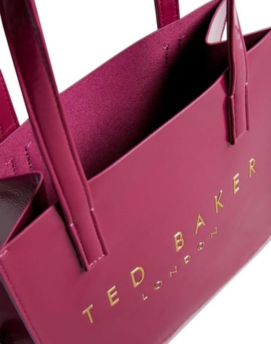 شنطة تيد بيكر