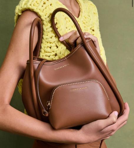 جديد - شنطة ليلى من تشارلز اند كيث Mini