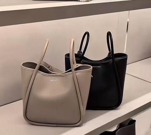 جديد - شنطة ليلى من تشارلز اند كيث Mini