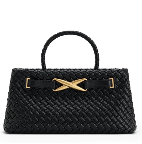 شنطة ايلورا من JW PEI