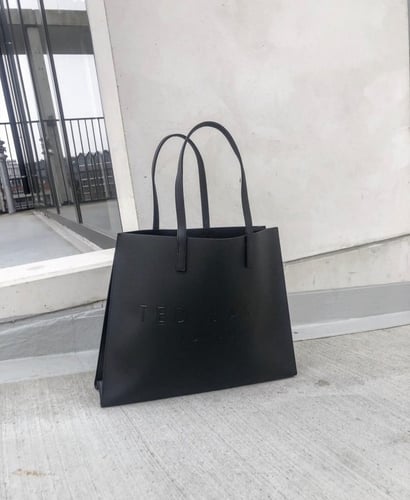 شنطة تيد بيكر - كبيرة