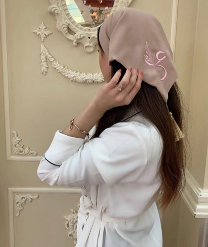 منديل الشعر بالتطريز