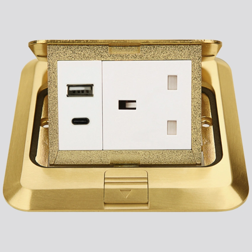 مقبس ارضي(فيش) ثلاثي 13أمبير+منفذين شحن