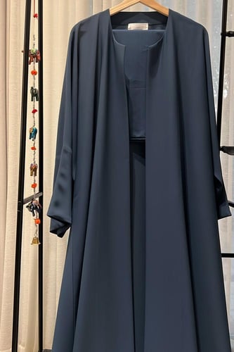 طقم من ثلاث قطع مقاس 56