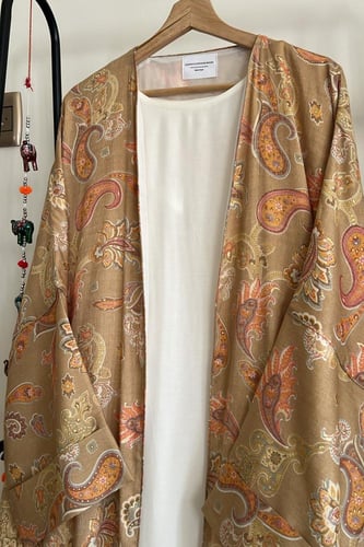 طقم من ثلاث قطع مقاس 56