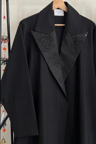 عباية بليزر سوداء