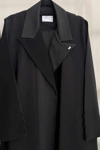 عباية كريب باللون الأسود