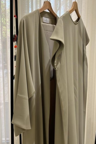 فستان أخضر فاتح D2