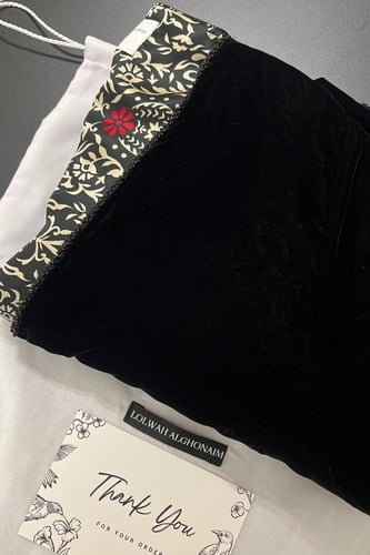 عباية من قماش المخمل الكوري والحرير الهندي