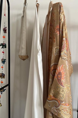 طقم من ثلاث قطع مقاس 56