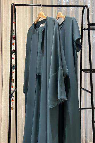 طقم من ثلاث قطع مقاس 54