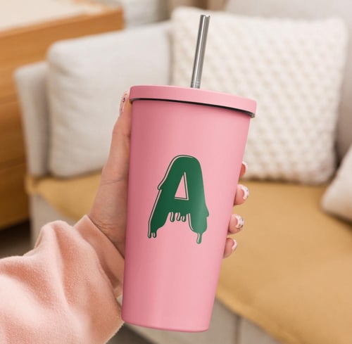 كوب معزول مميز بحرف A