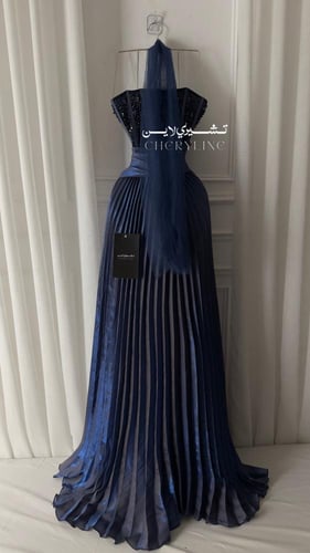 فستان سهره كرنكل بكورسية وتطريز مع شال