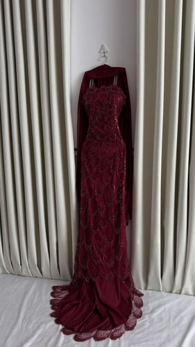 فستان سهره بعدة اللوان