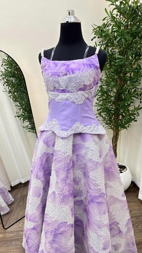 فستان سهرة أسود أنيق