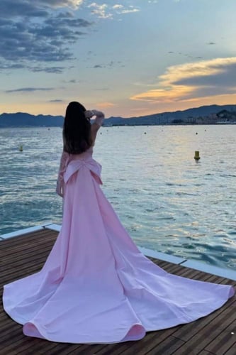 فستان سهره توب بأكمام منفصلة وبذل طويل لون وردي