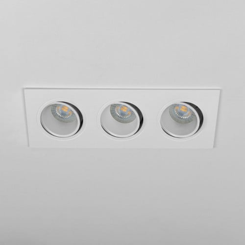 قاعدة سبوت لايت بلاستيك ثلاثي غاطس متحرك