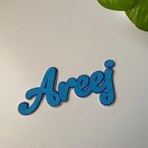 تزيين قبعة تخرج (اسم فقط)