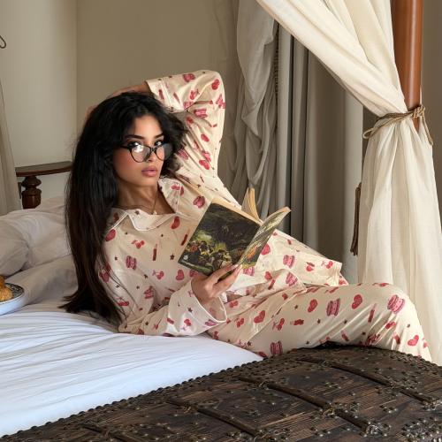 بجامة hot girl
