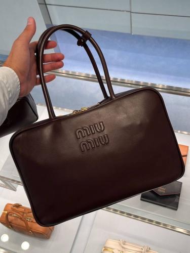 ميوميو Miu Miu