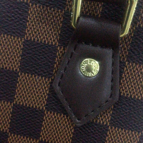ال ڤي LV