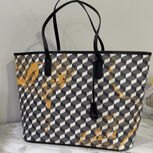 لوب نوار Loup Npir