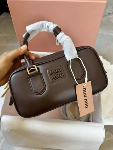 ميوميو Miu Miu