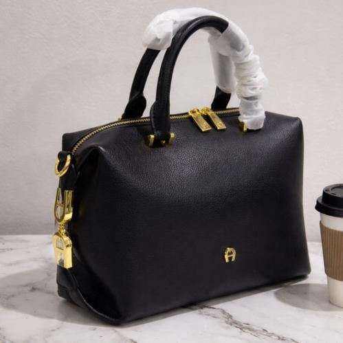 اقنر AIGNER