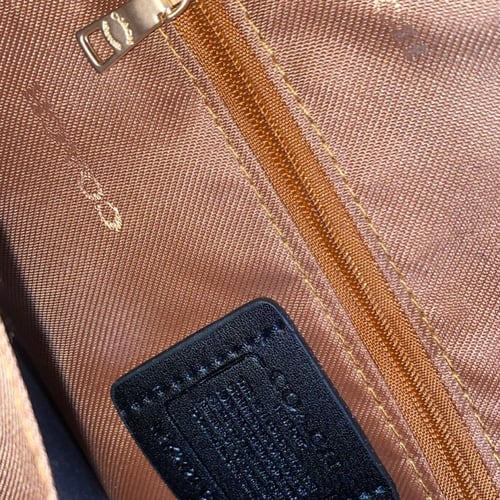كوتش COACH