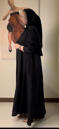 # 489 عباية سوداء مطرز بورد أسود