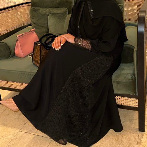 # 365 عباية سوداء مع ترتر