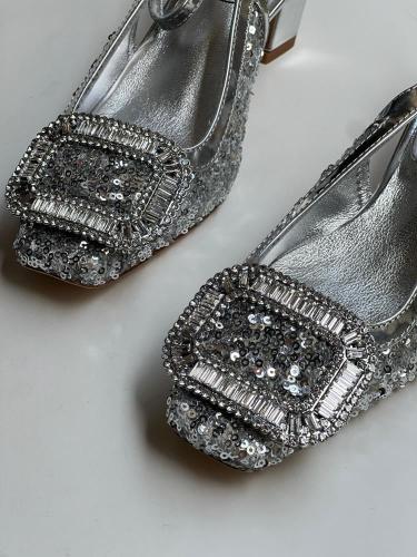 Roger Vivier heel (RV) master quality