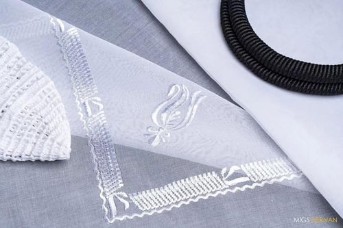 غترة الخيال المطرزة