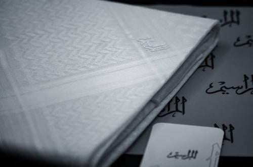 شماغ المراسيم الابيض