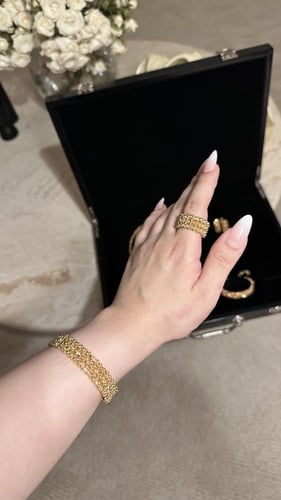 سوار مع خاتم الدوريكا فقط