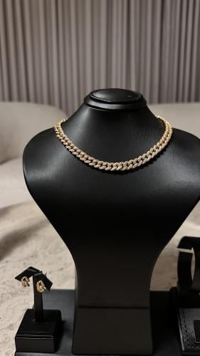 قولد قيرل ( تشوكر ، حلق )