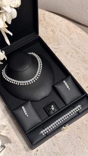 عقد لؤلؤ مميز