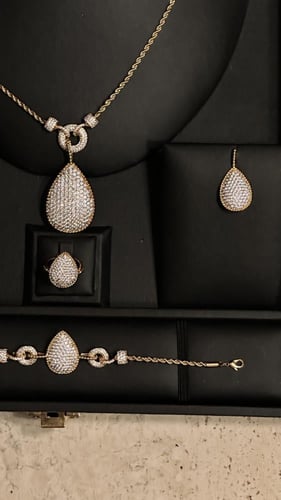 سبحة بوشورن مع طقم كامل