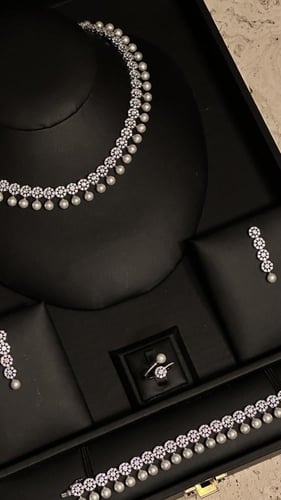 عقد لؤلؤ مميز