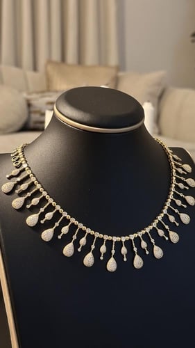 طقم بوشورن تصم الماس ( ذهبي)