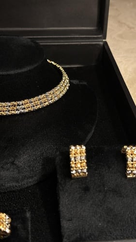 طقم دوريكا (ذهبي مع فضي )