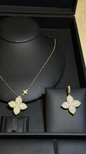 طقم فلاور ( سبحة وحلق )