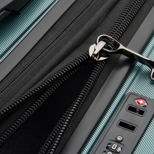 حقيبة سفر من ديلسي -الظل 5.0 (82 سم) أخضر